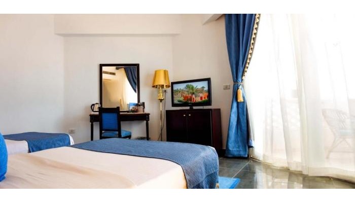 Hotel The Palace Beach poza 3