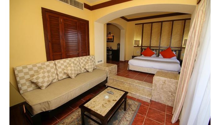 Tamra Beach Resort poza 3